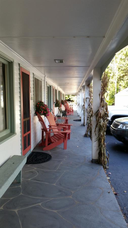 Cottage Place On Squam Lake - Suites Holderness Extérieur photo